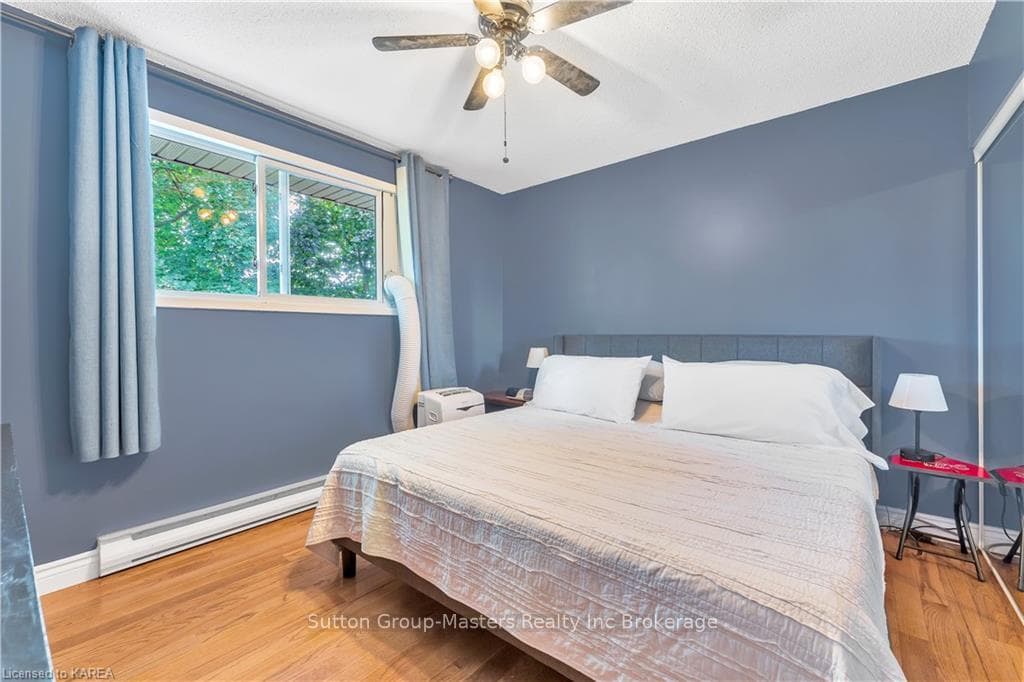 87 ROSEMUND Crescent photo 13