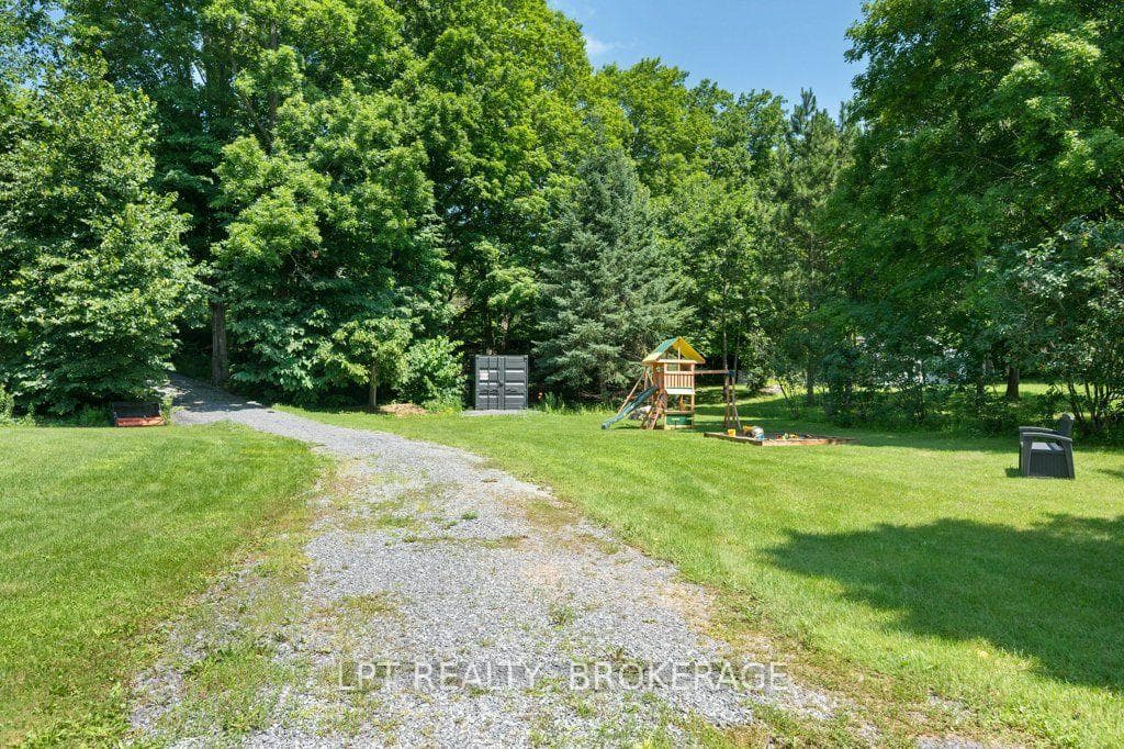 2978 Pine Grove photo 45