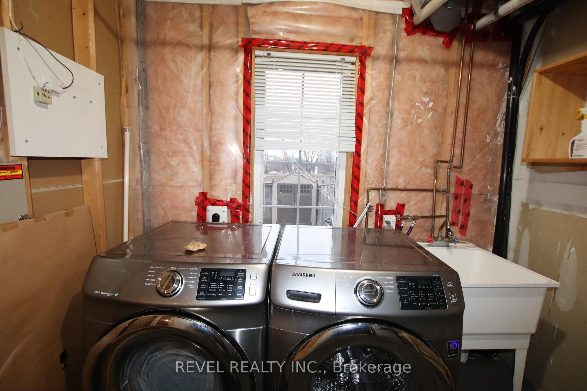 11 Tasker Crescent photo 14