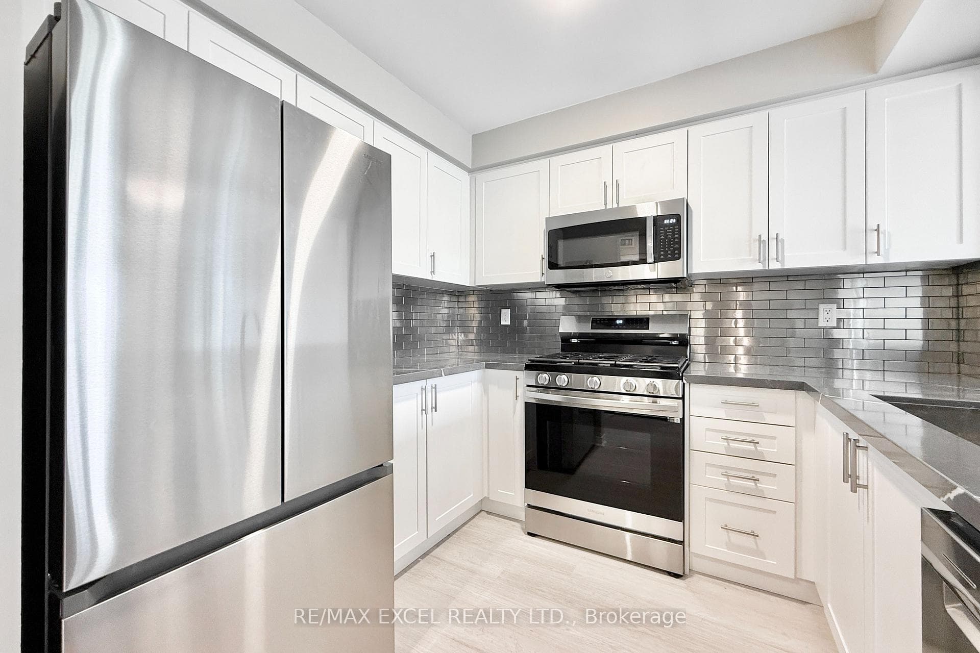 38 Hollywood Avenue Unit 312 photo 5