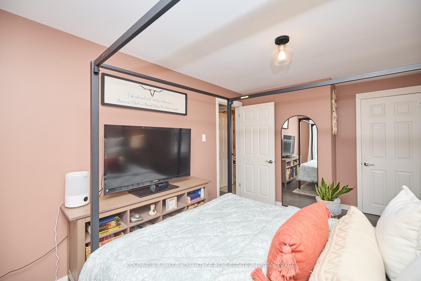 50 Dufferin Street photo 14