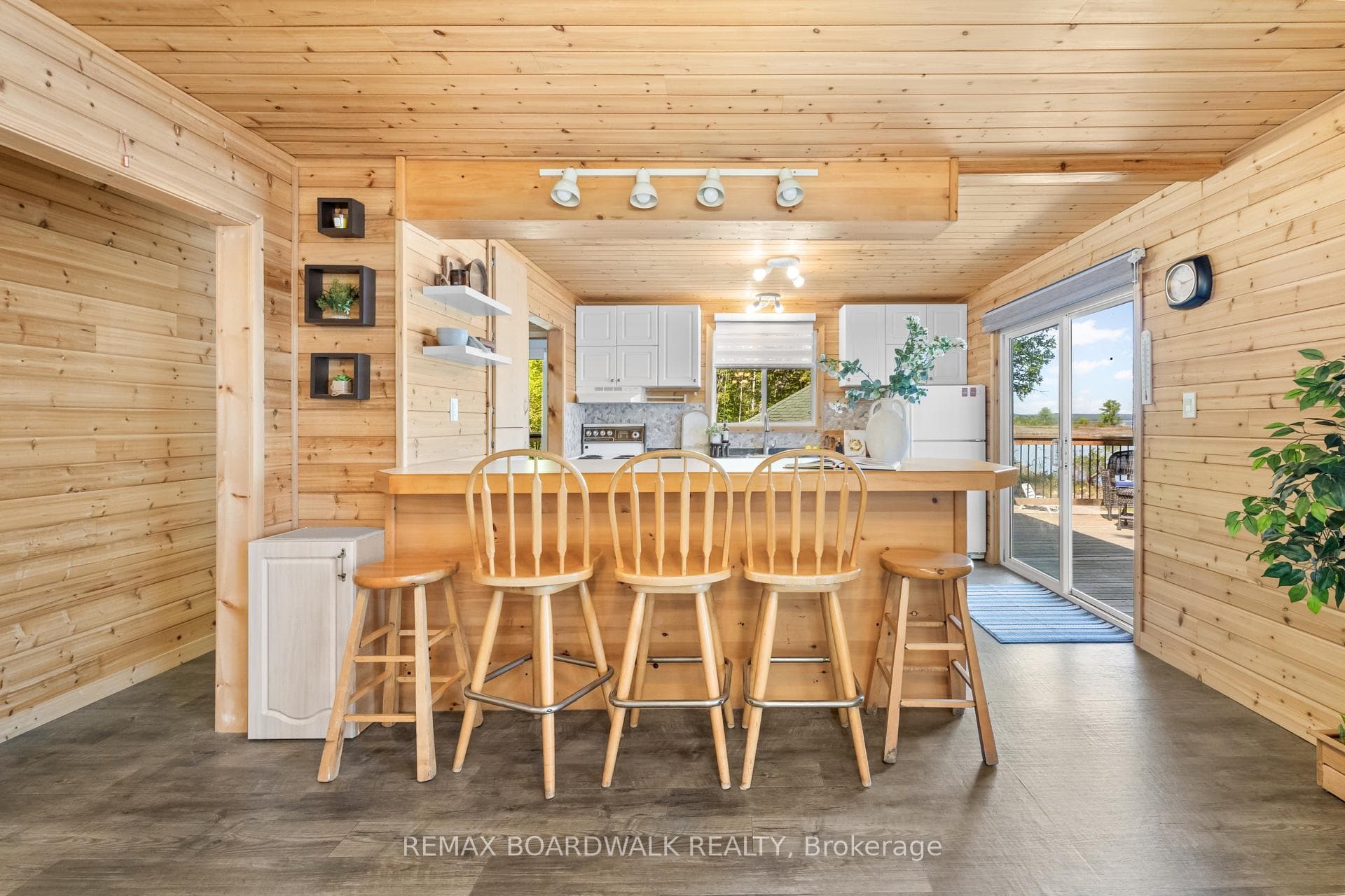 339 Leavoy Lane photo 10