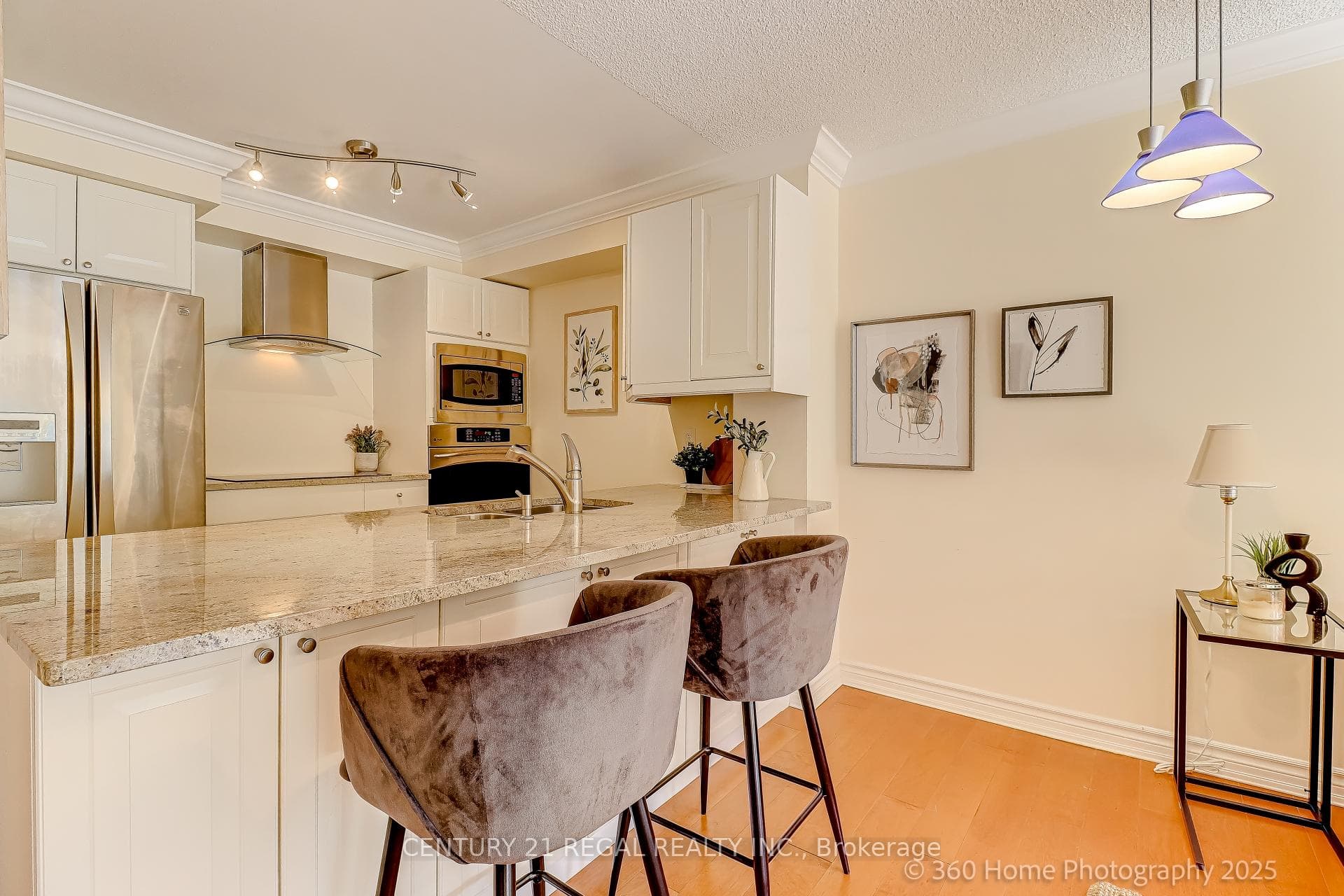 2267 Lake Shore Boulevard Unit 308 photo 5