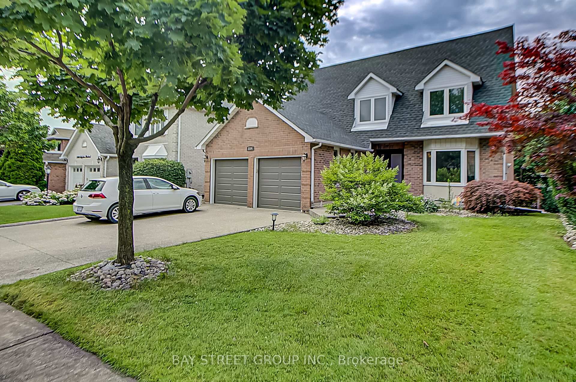 2104 Mayflower Boulevard photo 40