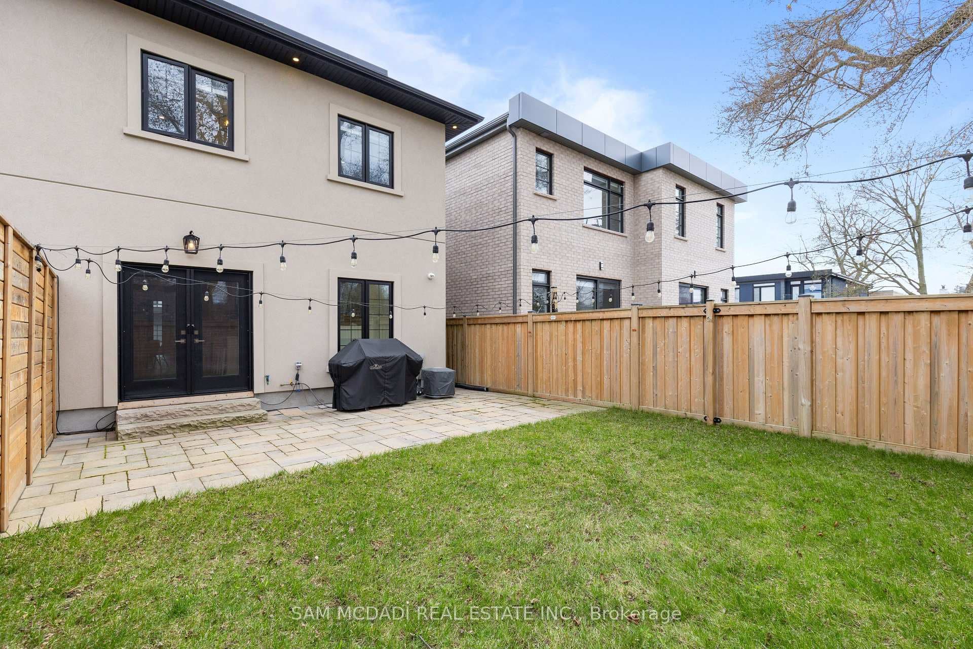 4 Iroquois Avenue photo 38