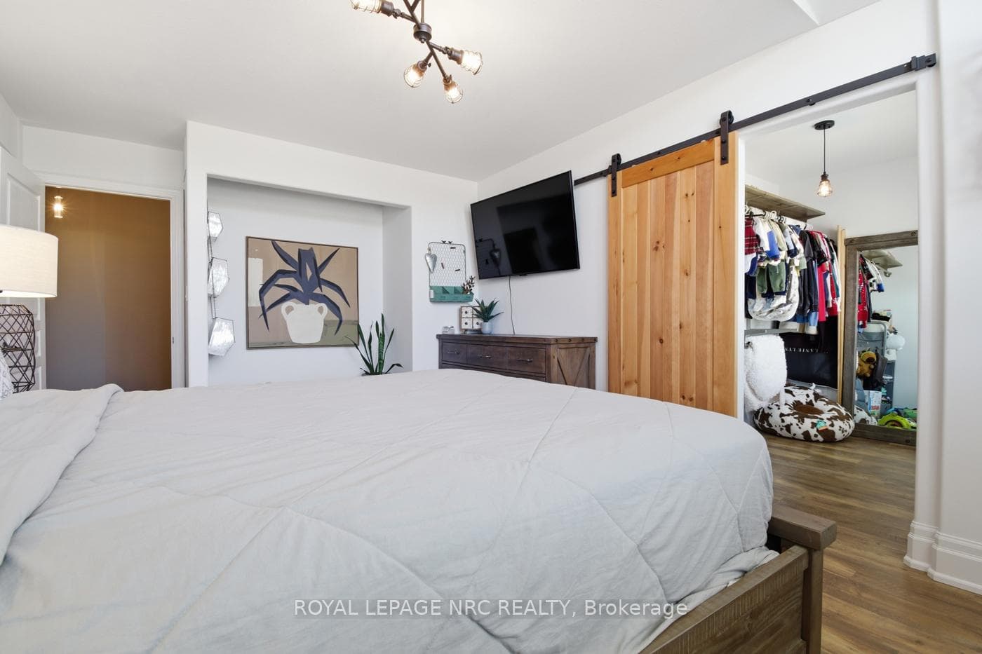 35 Buckley Terrace photo 31