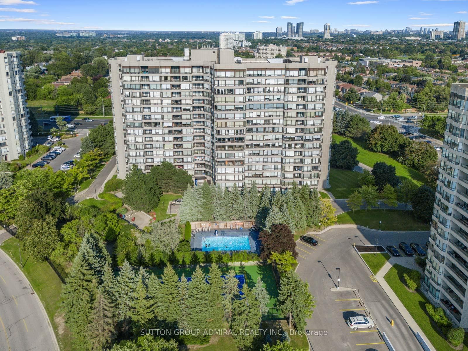 7440 Bathurst Street Unit 708 photo 27