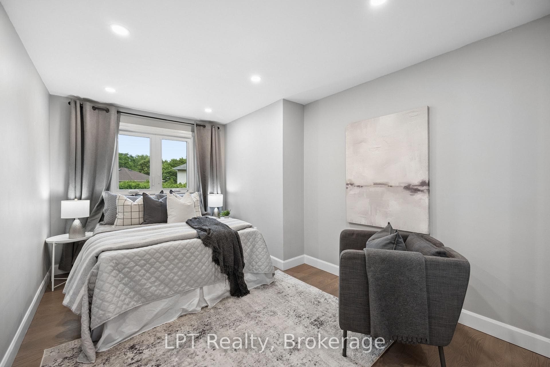 178 Sandringham Drive photo 26