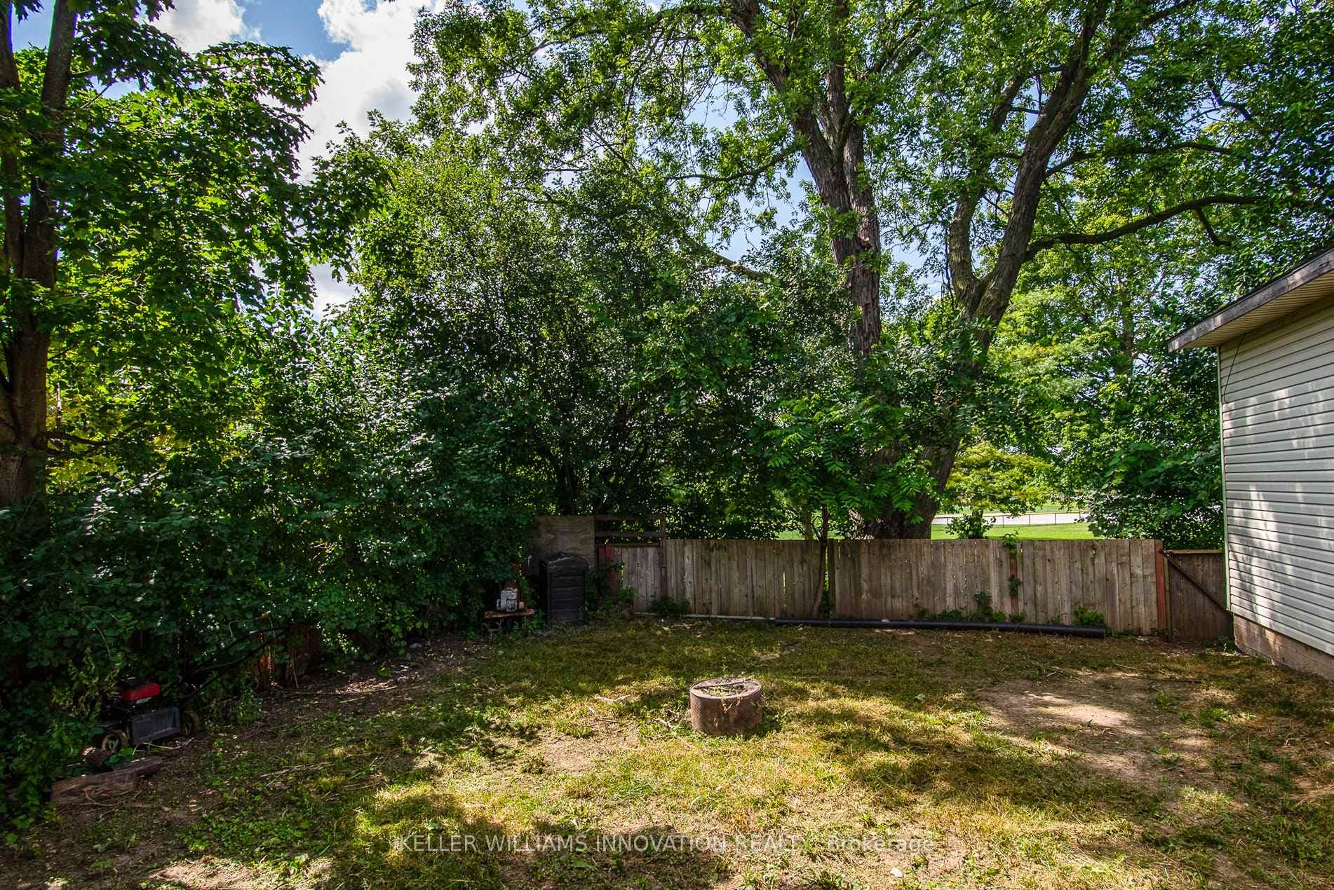 51 Clark Avenue photo 10