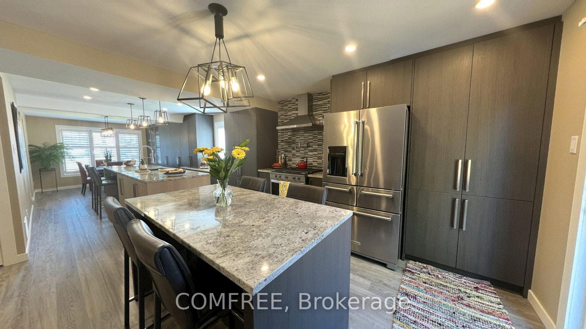 2093 Boake Street photo 7