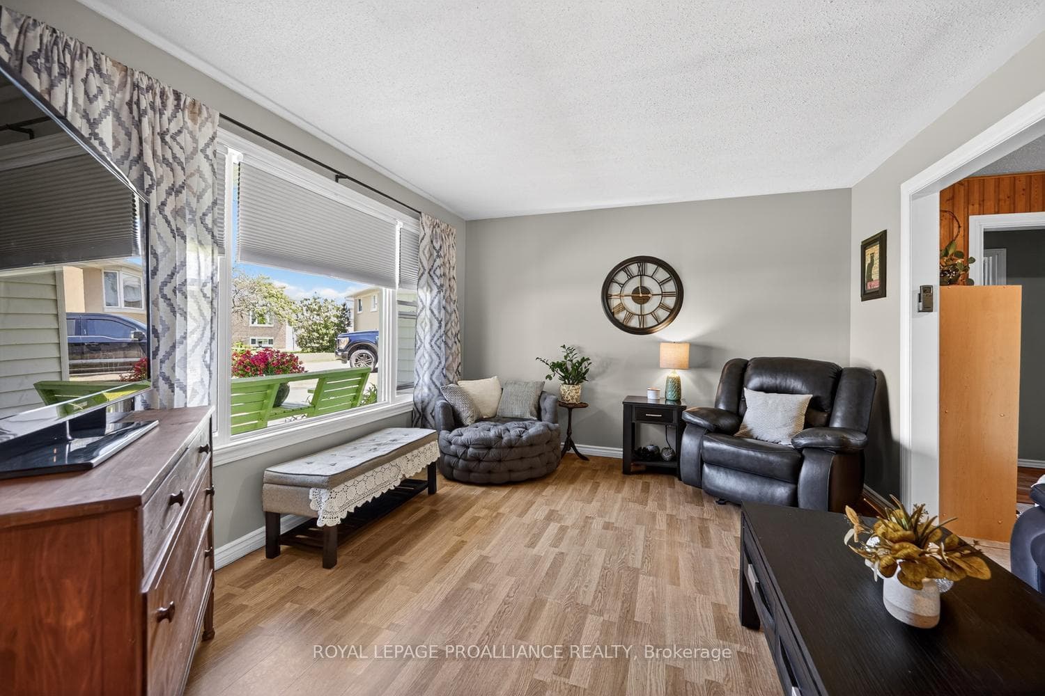 913 George Street photo 4