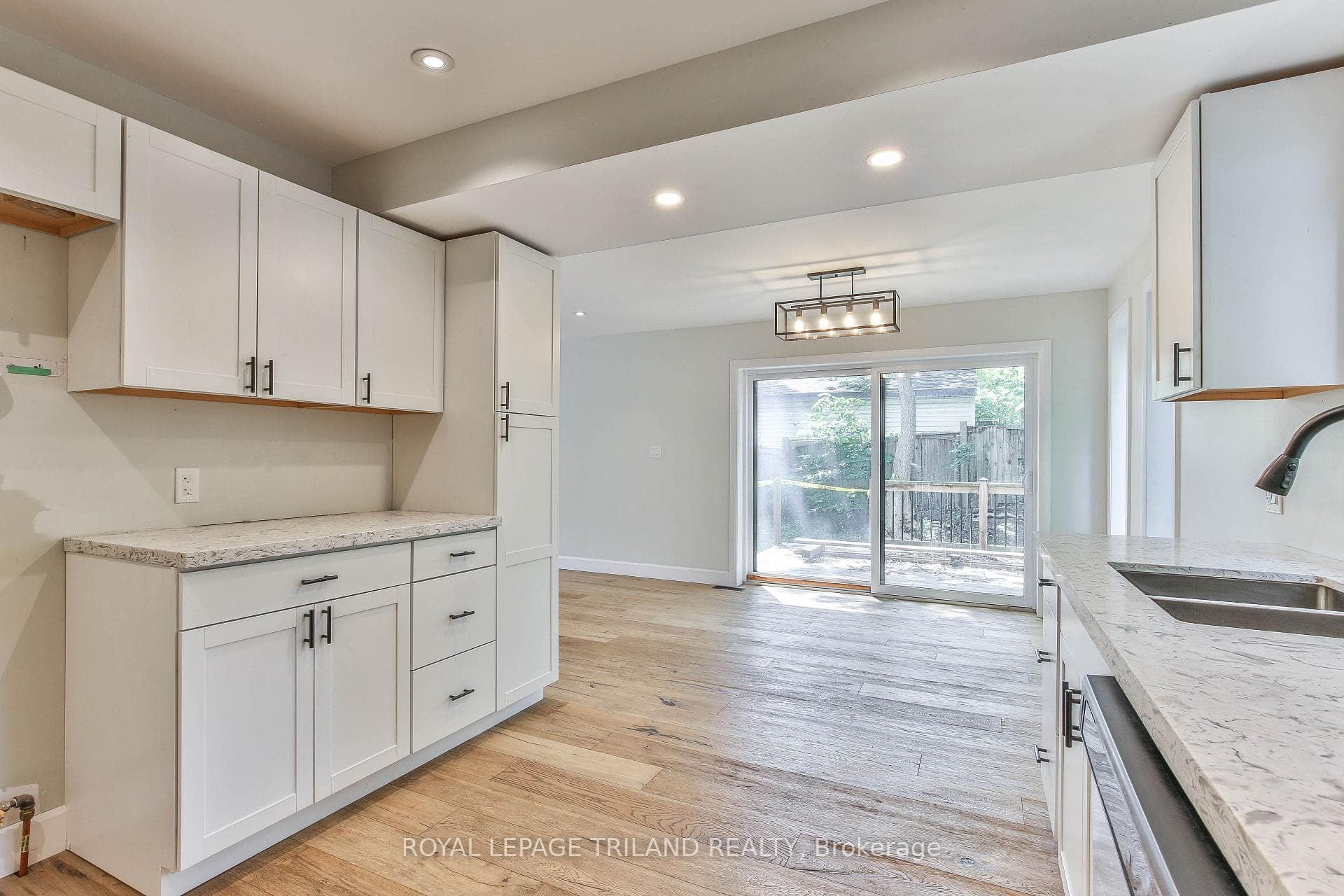 14 LUNDY Lane photo 16
