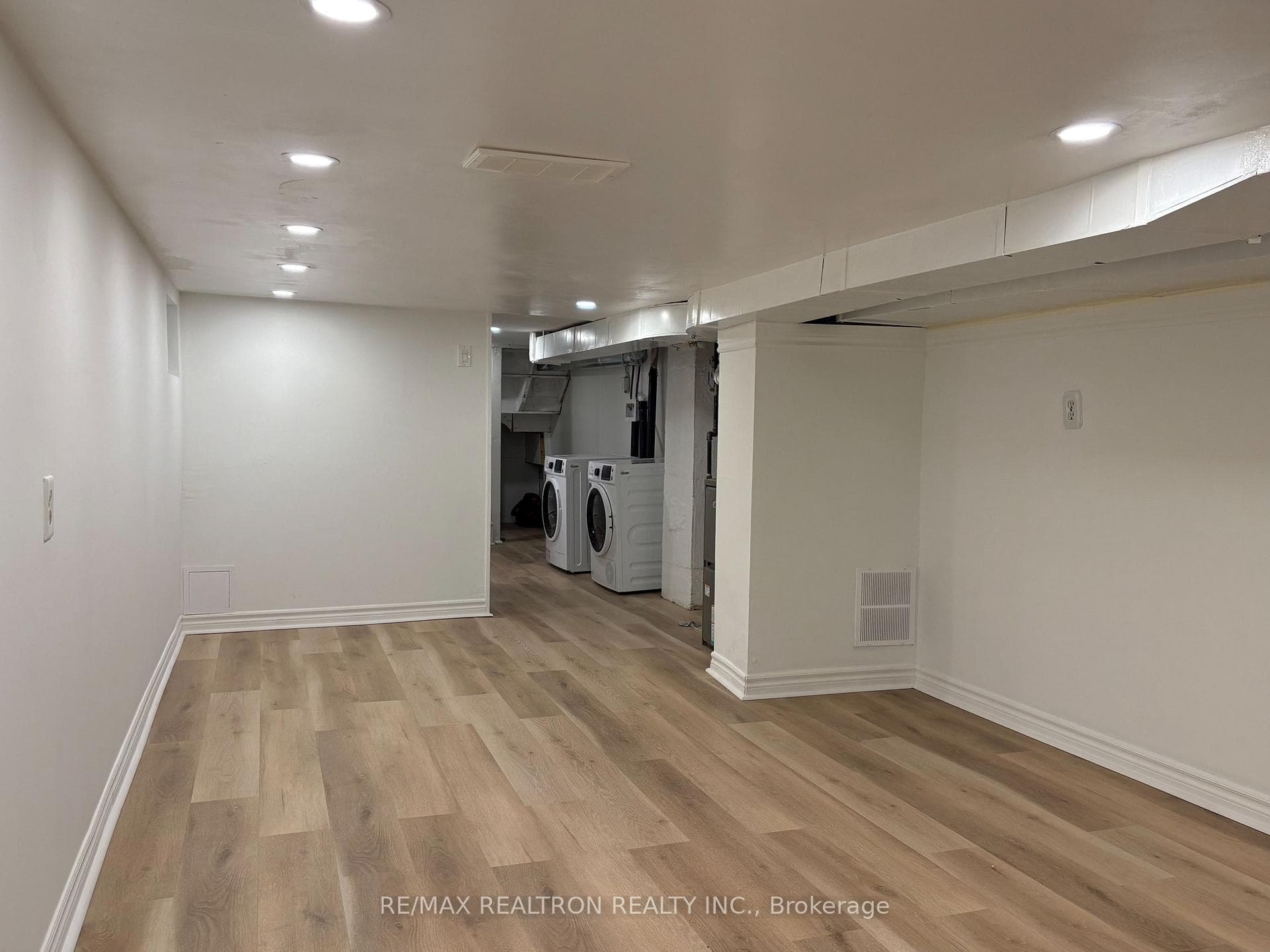 221 Winnett Avenue photo 32