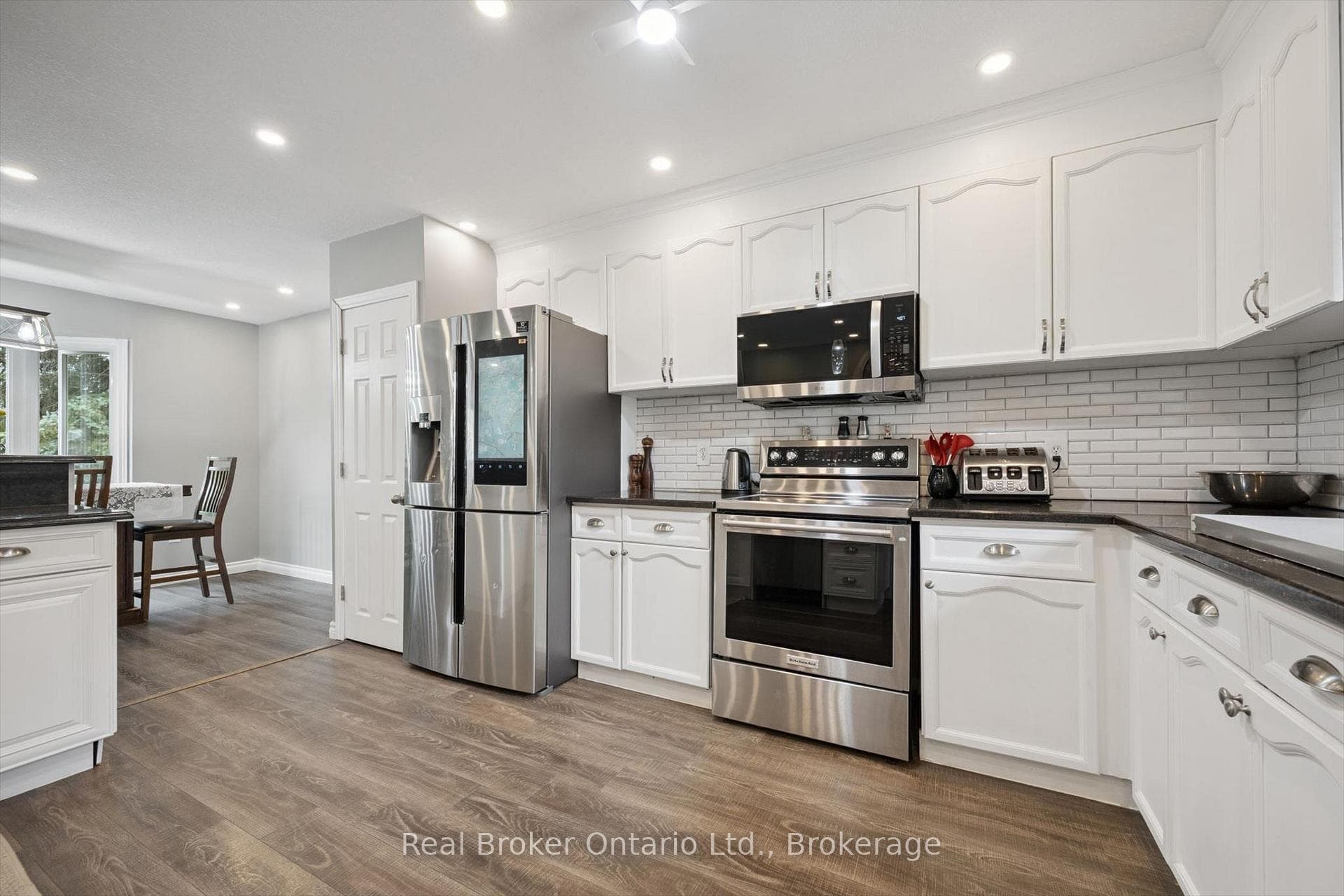 170 Elmslie Place photo 6
