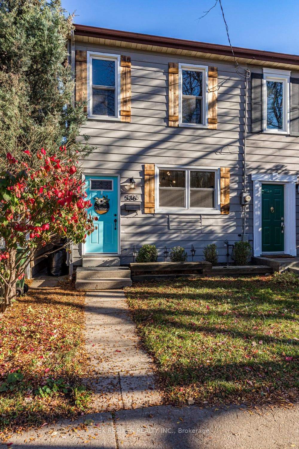 536 James Street photo 2
