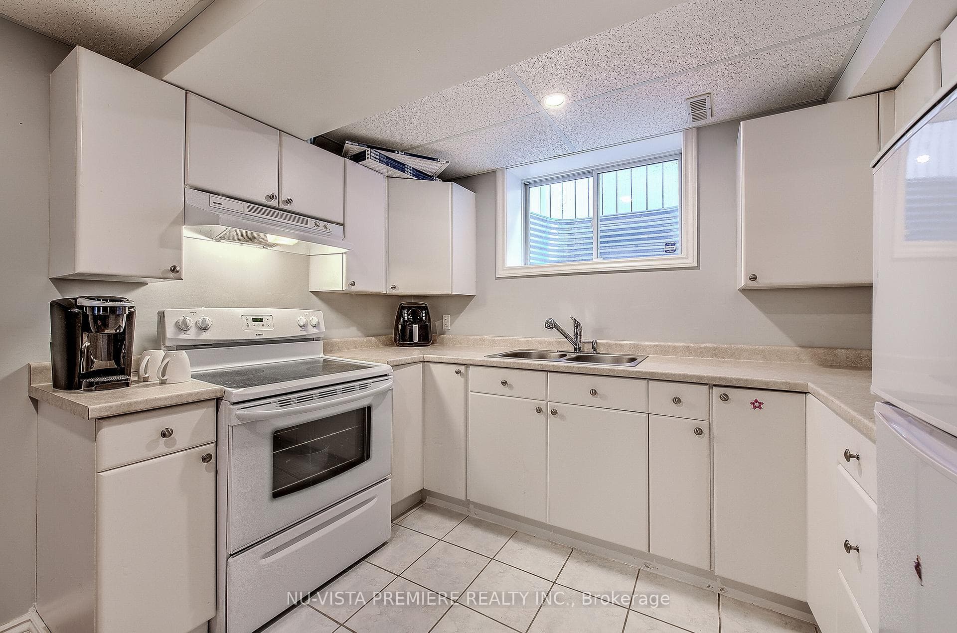 2887 PAULKANE Chase photo 35