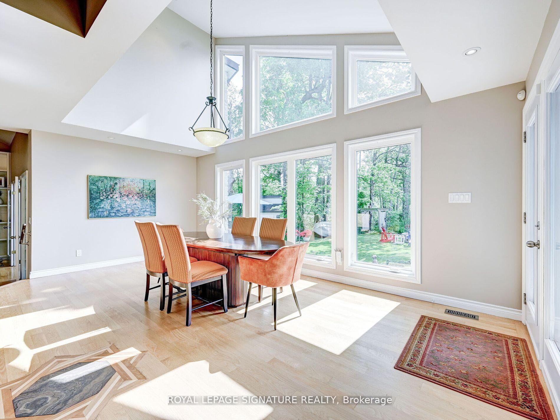 9 Fallbrook Lane photo 13