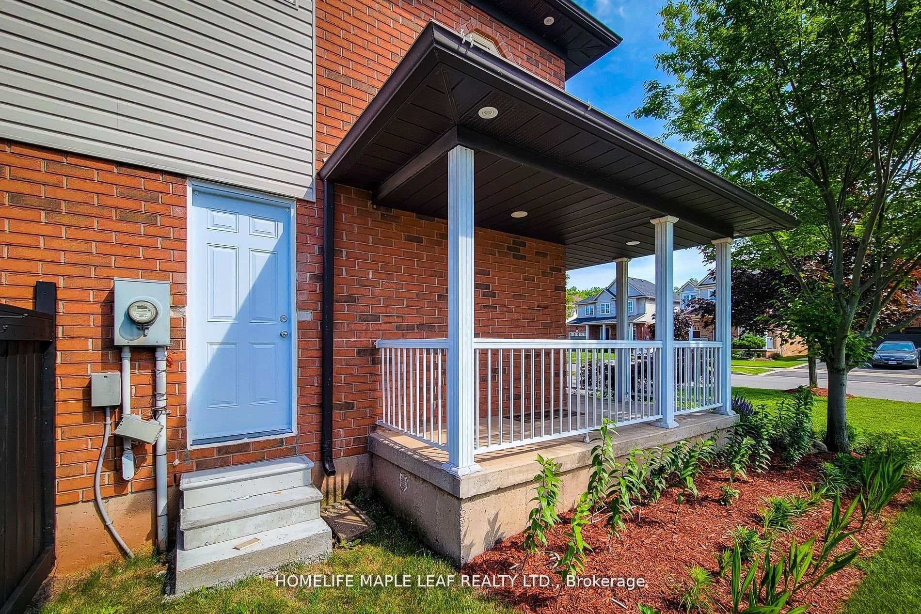 25 Vinifera Drive photo 4