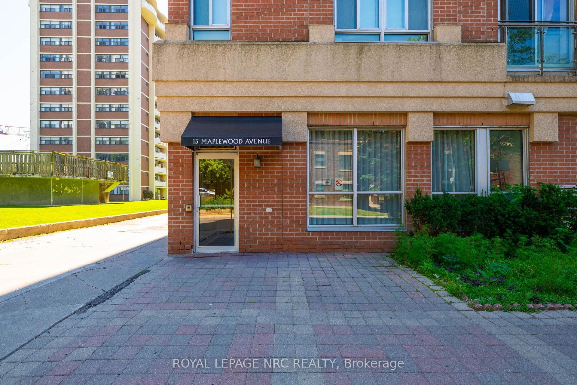 15 Maplewood Avenue Unit PH 6 photo 3