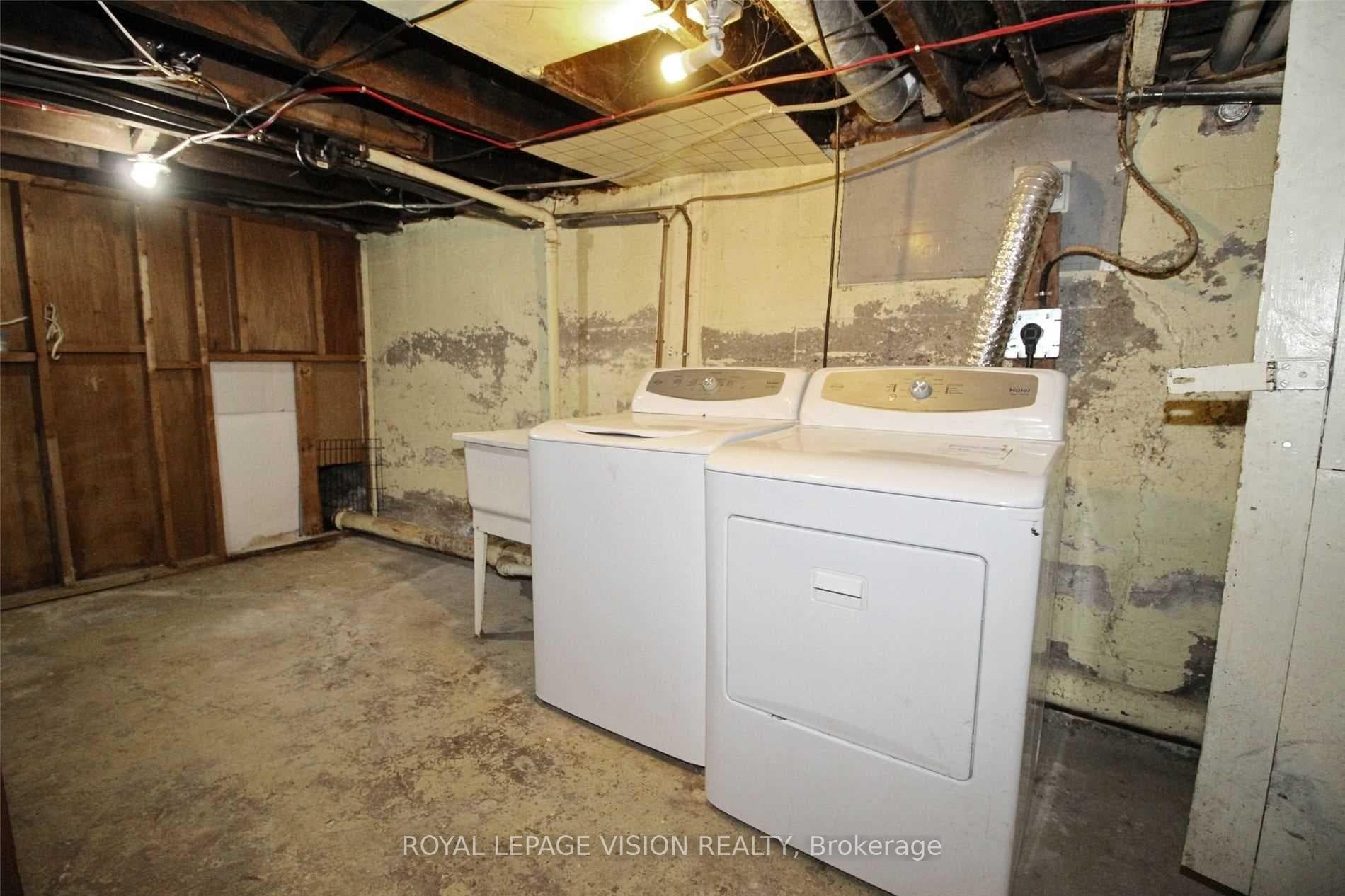 424 BLOOR Street photo 36