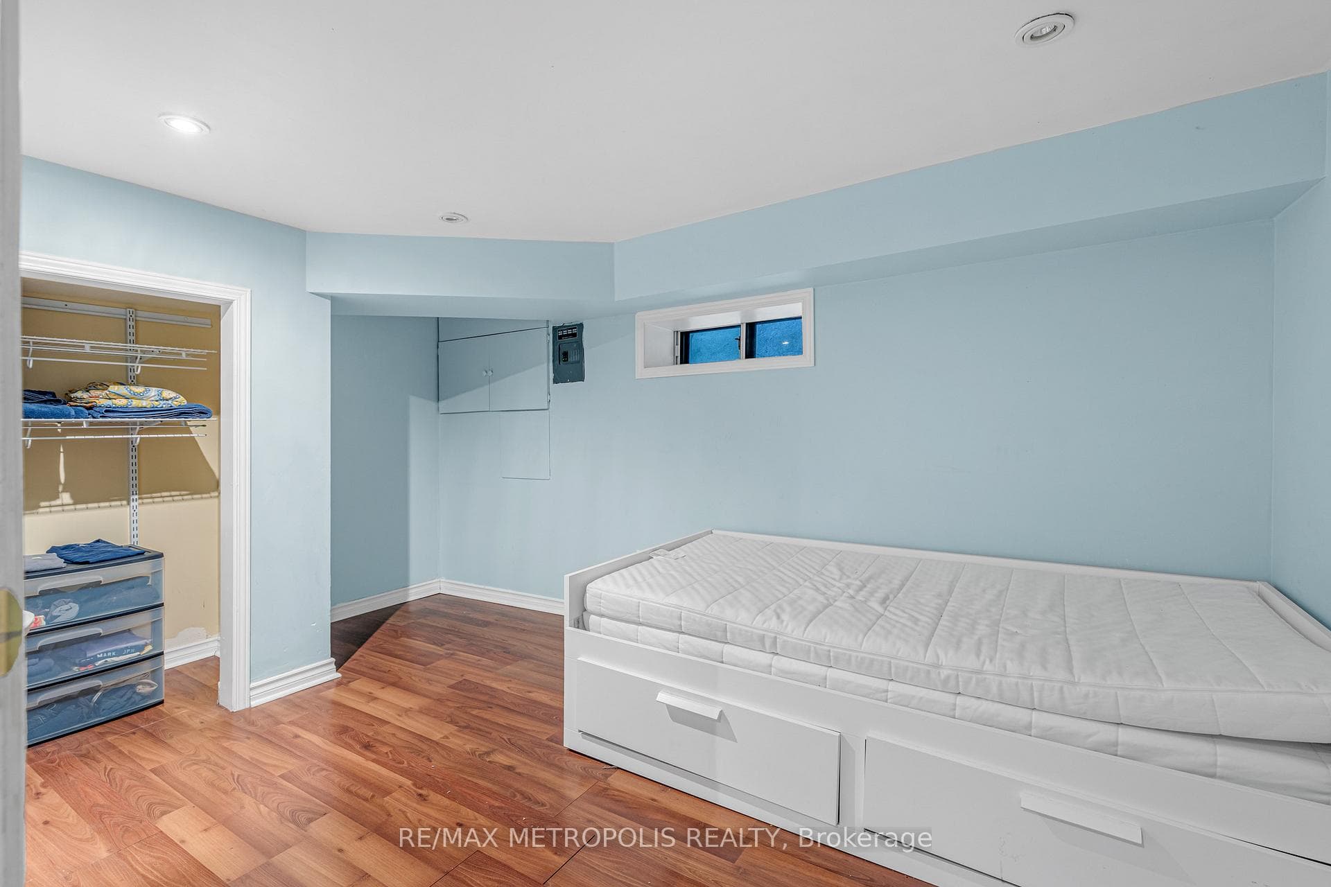 489 St Clarens Avenue Unit Main photo 17