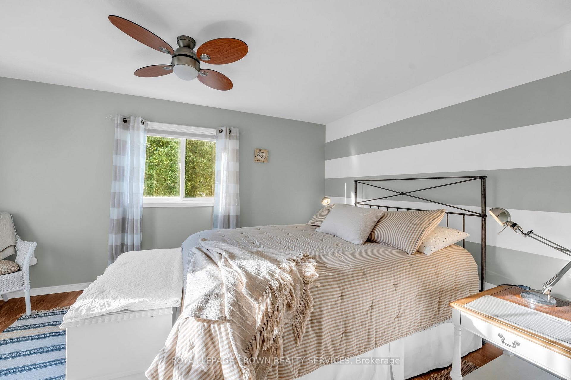 538 Mayflower Street photo 17