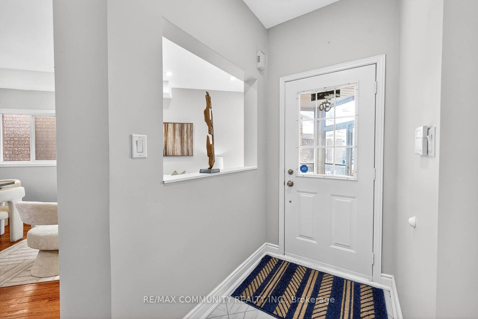 107 Monk Crescent photo 3