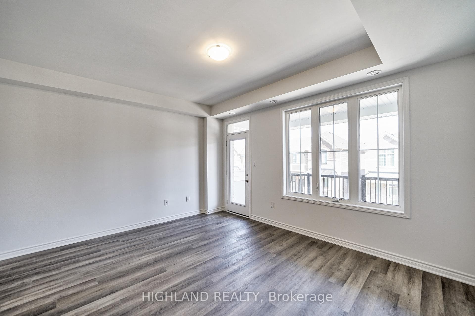 1839 Thames Circle photo 16