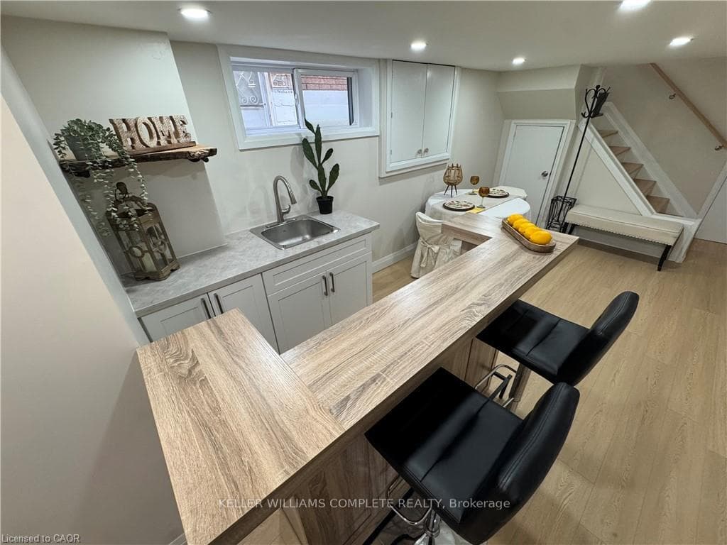 101 REID Avenue photo 32