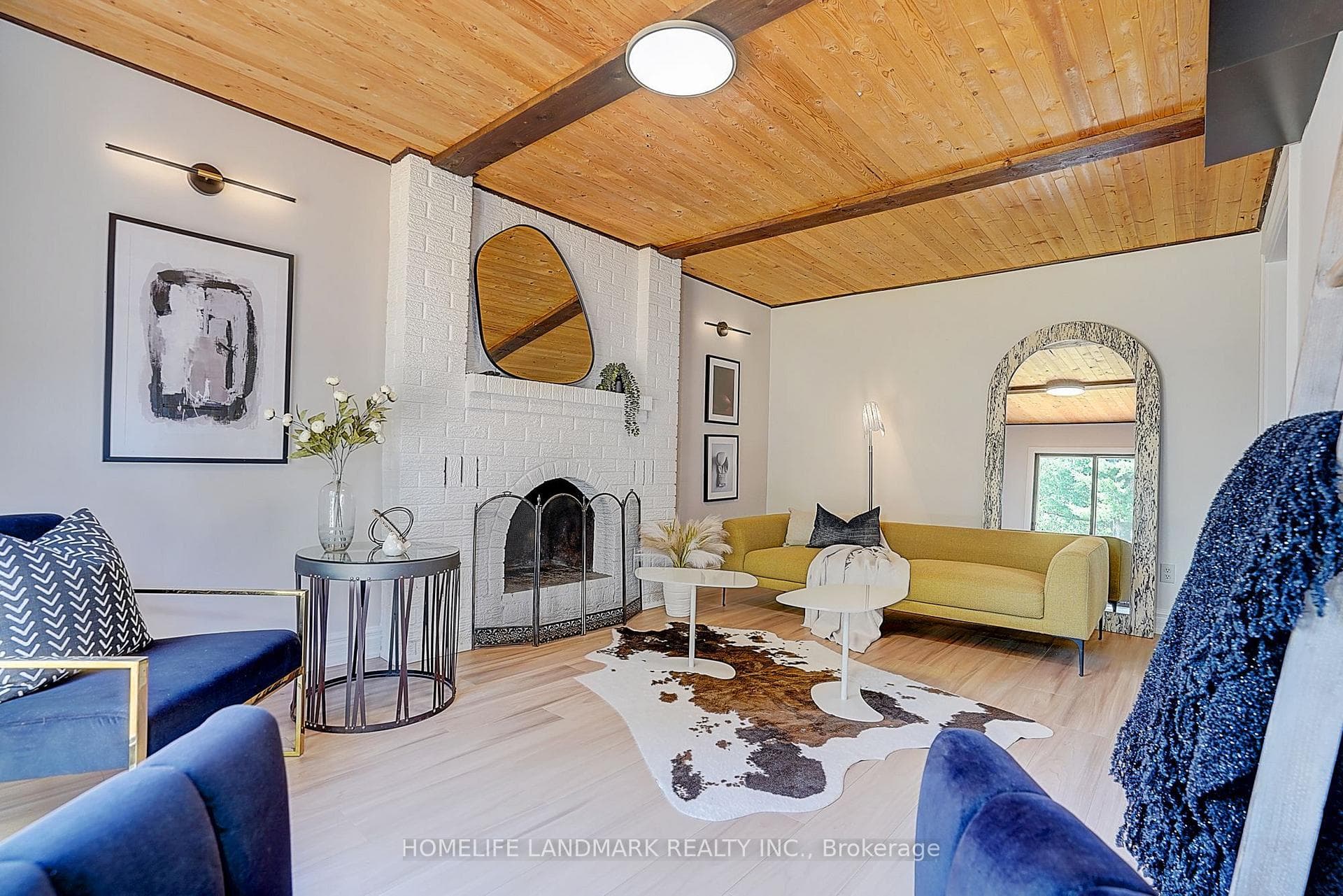 20573 Yonge Street photo 22