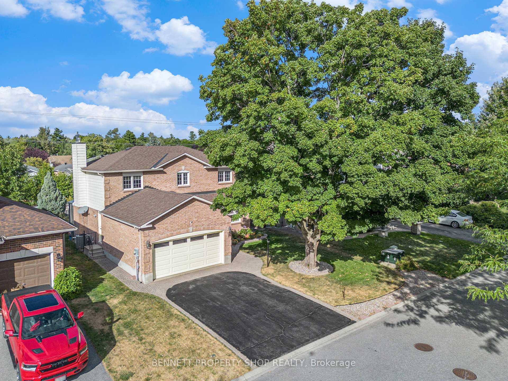 35 Windfield Crescent photo 30