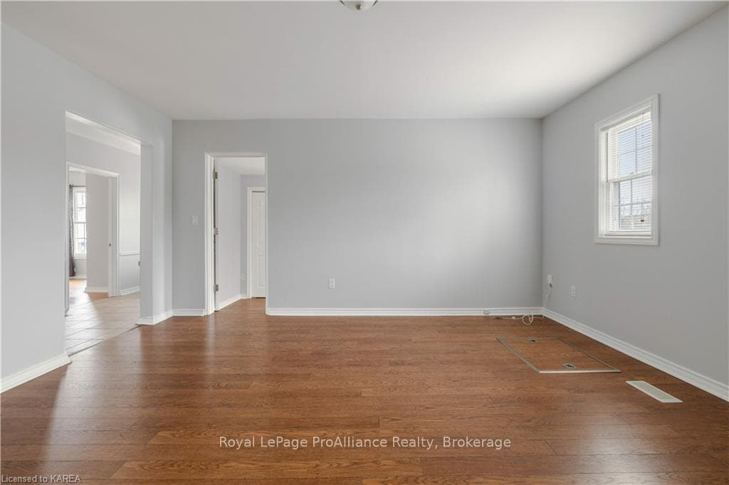608 BAGOT Street photo 22