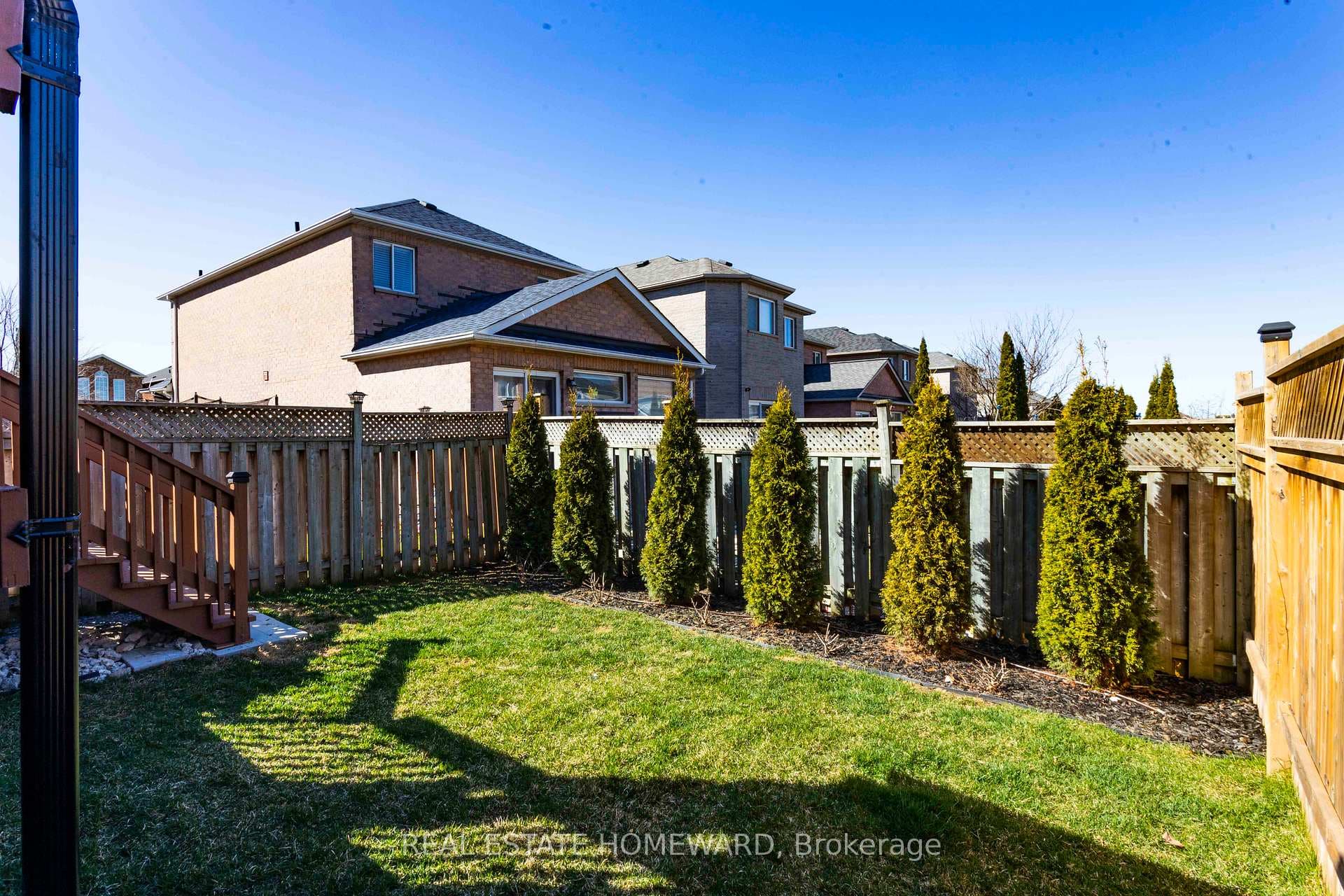 42 Perfitt Crescent photo 36