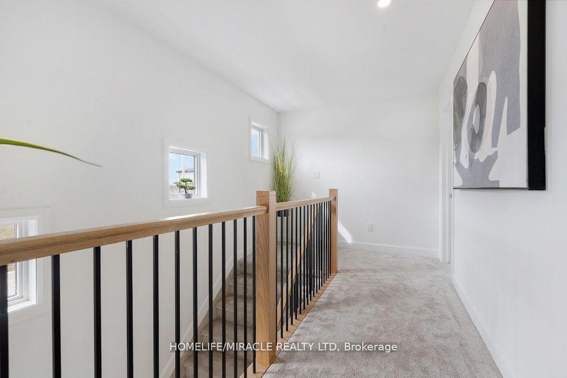 10 Walden Pond Drive photo 16