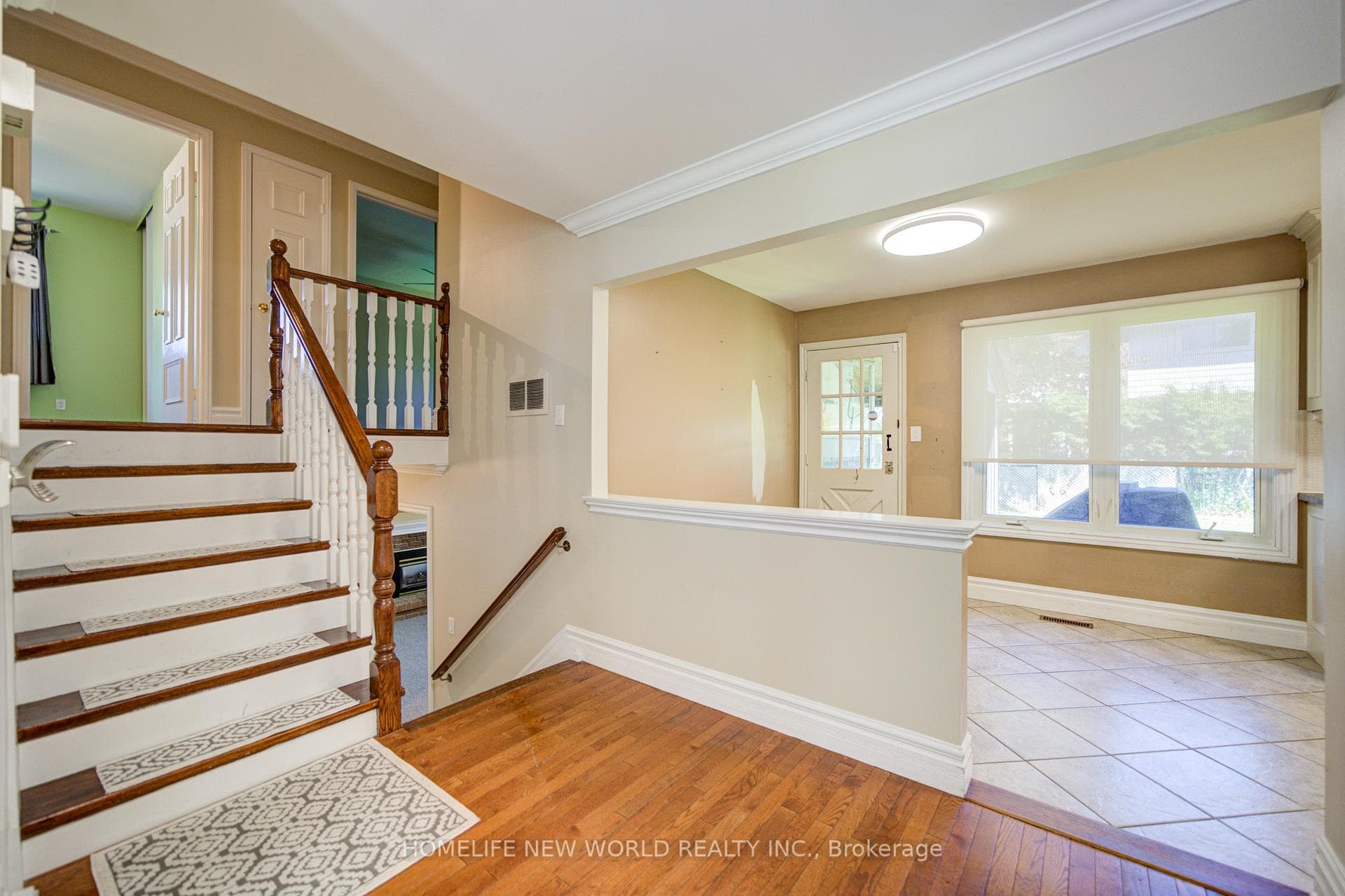 42 Hamilton Hall Drive photo 3