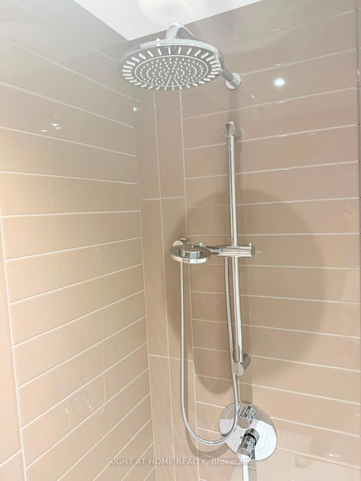 448 Burnhamthorpe Road Unit 6708 photo 14