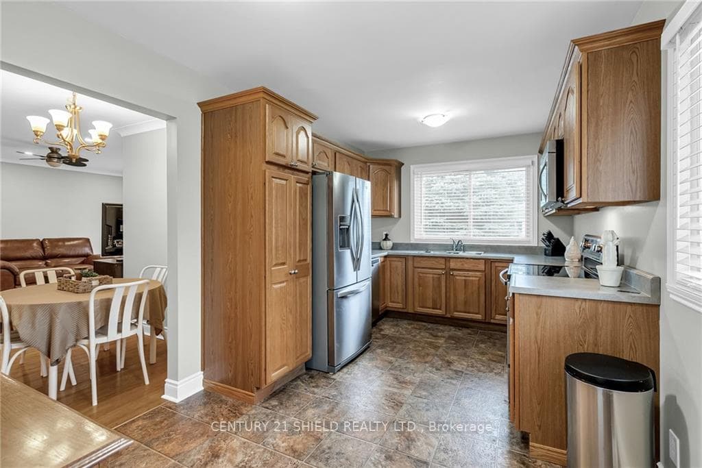 1707 DOVER Road photo 6