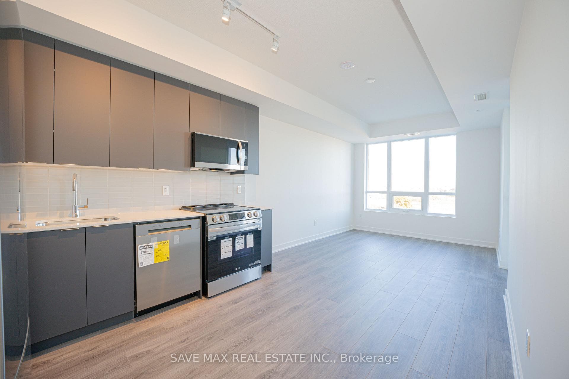 225 Malta Avenue Unit 421 photo 6