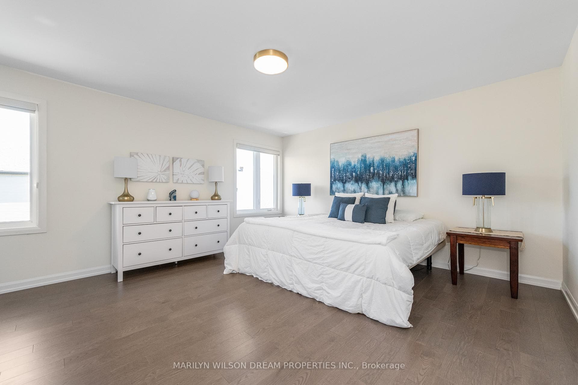 228 Onyx Crescent photo 24