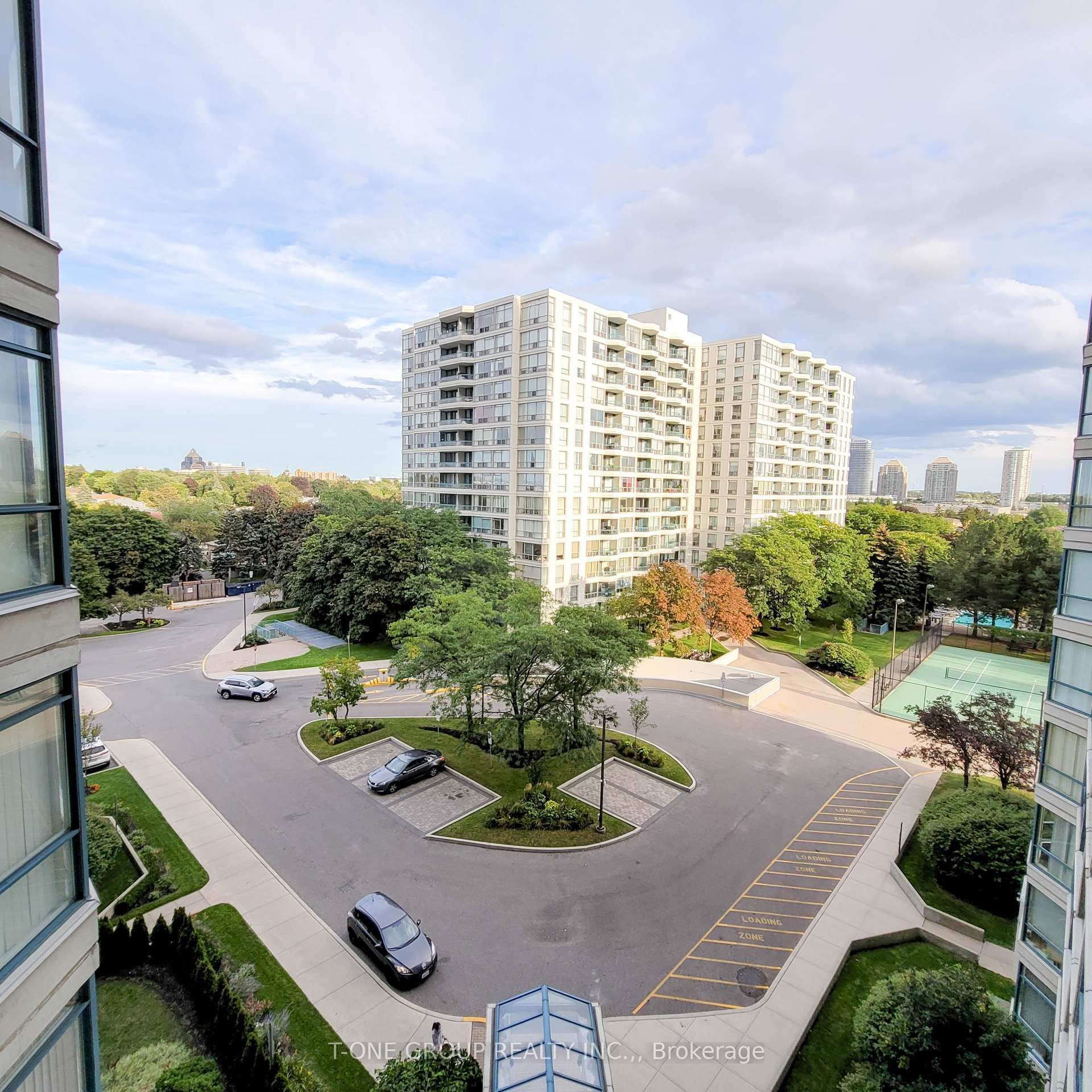 4725 Sheppard Avenue Unit 701 photo 13