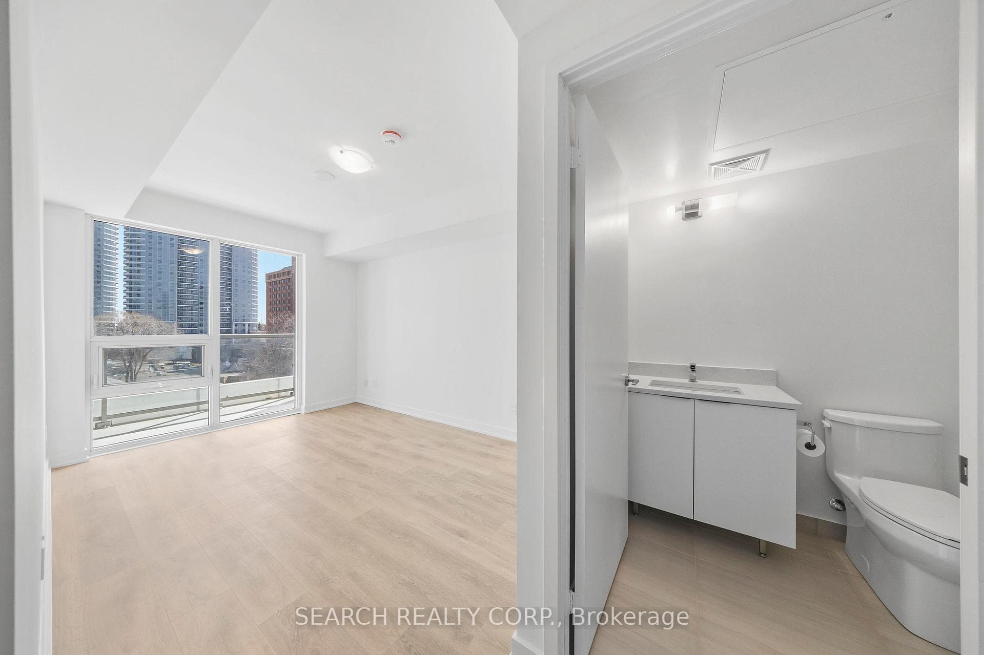 2033 Kennedy Road Unit 620 photo 30