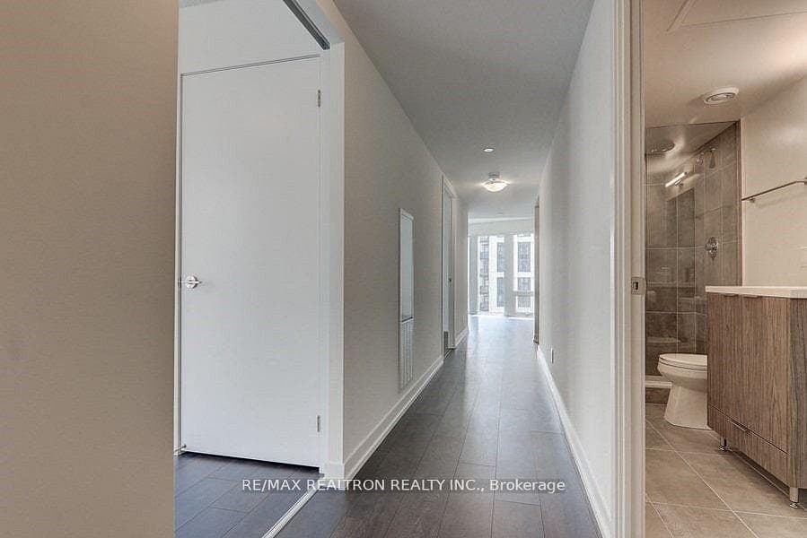 60 Shuter Street Unit 1602 photo 7