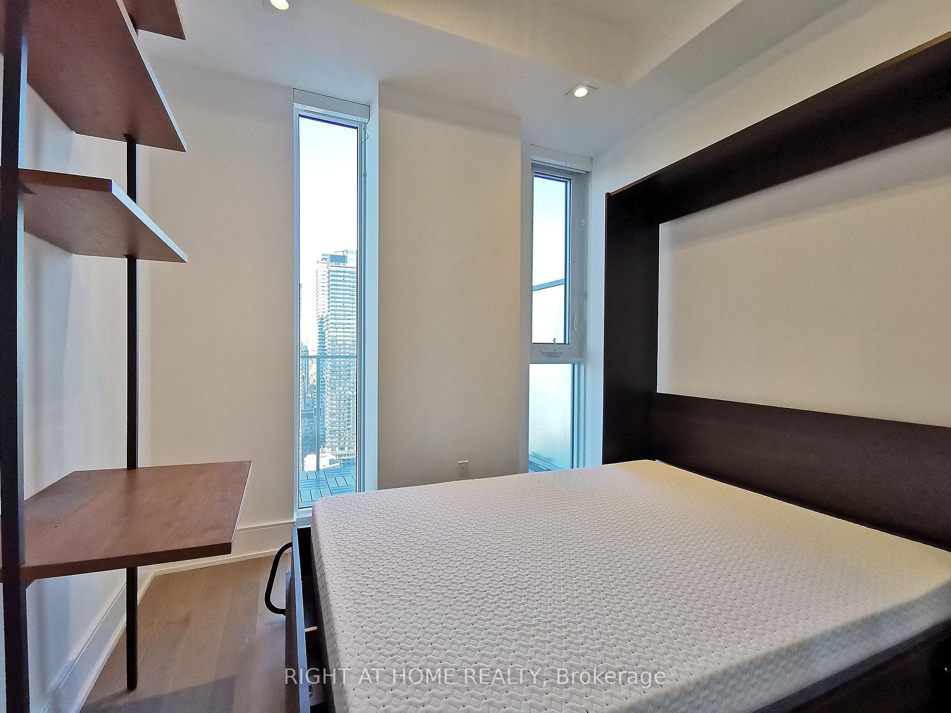 Murphy Bed Can Be Removed For Tenant