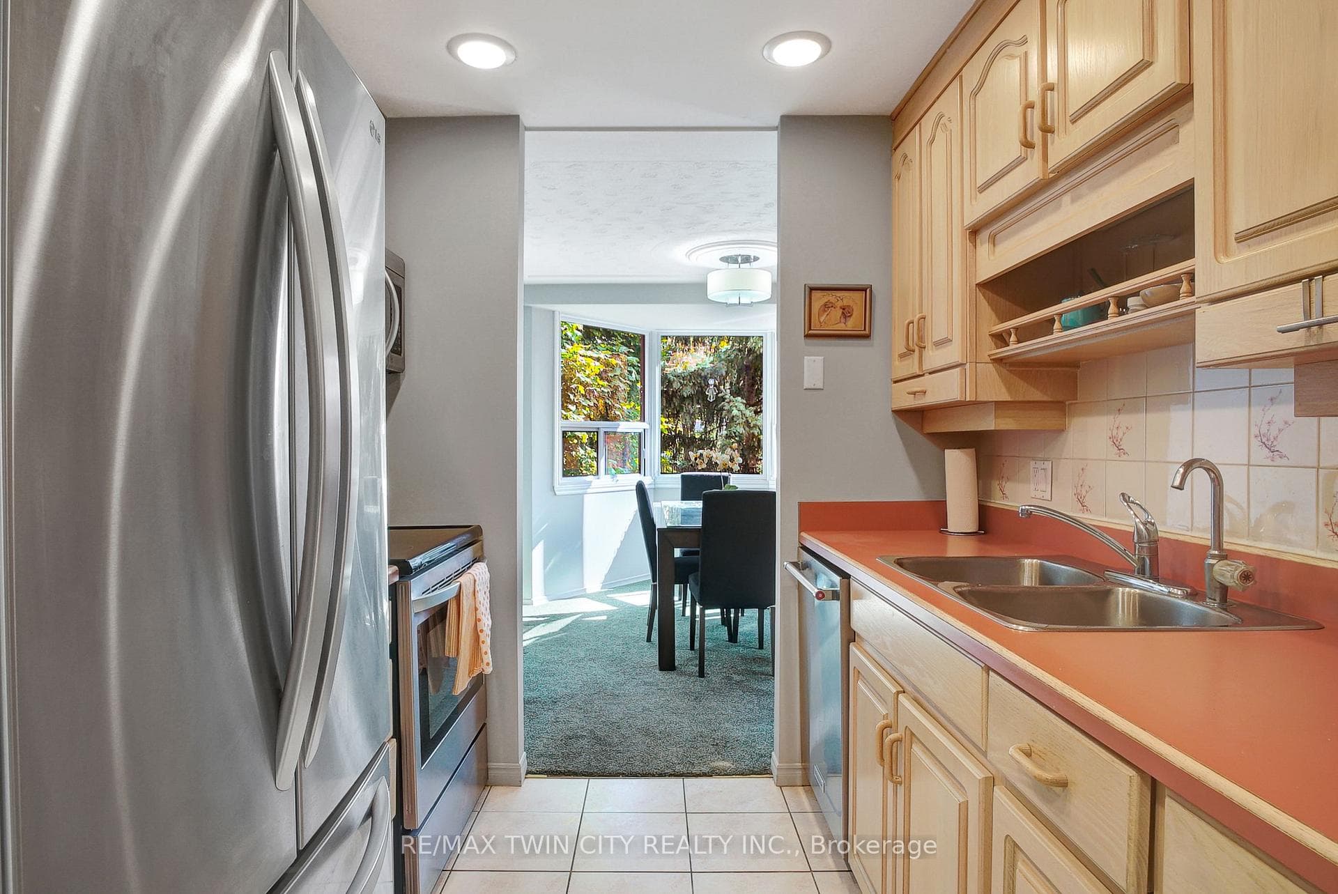 20 Ellen Street Unit 302 photo 10