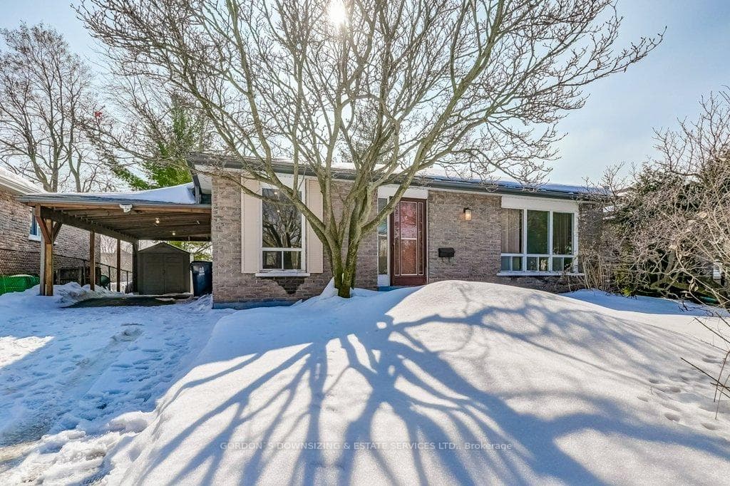 23 Snowball Crescent photo 1