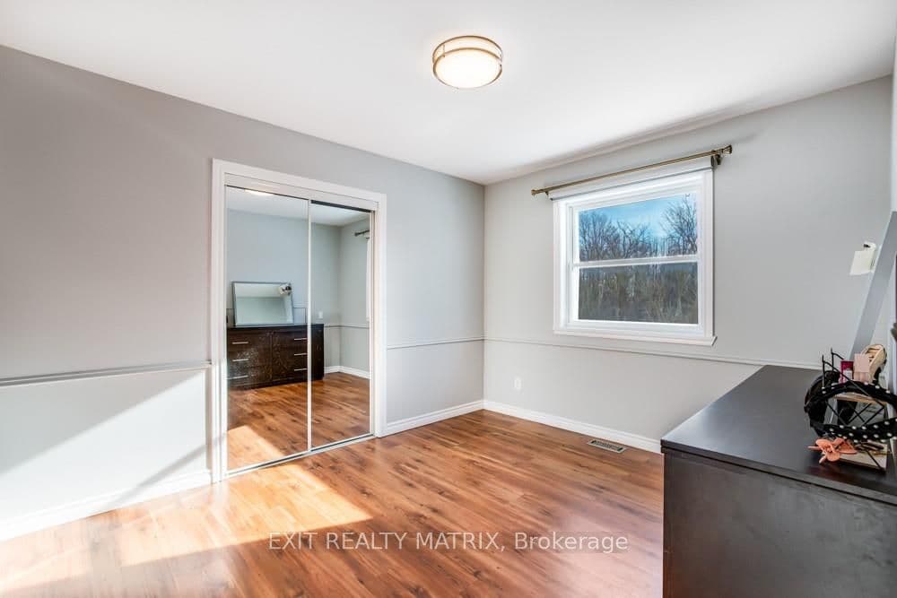 140 PENDLETON Street photo 16