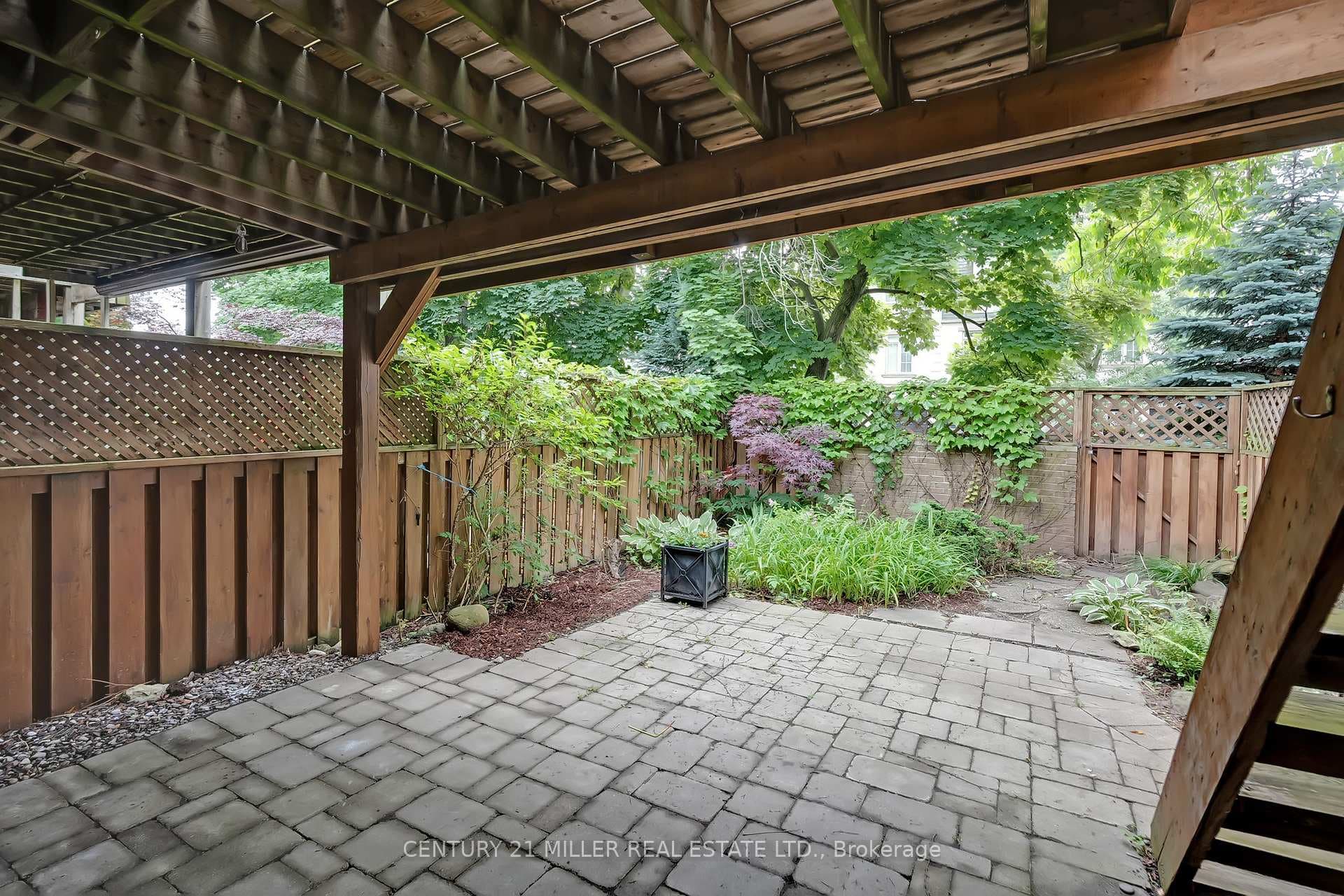 118 John Street photo 22