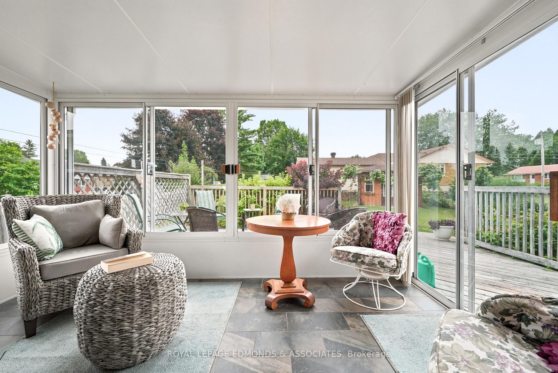 532 Herbert Street photo 23