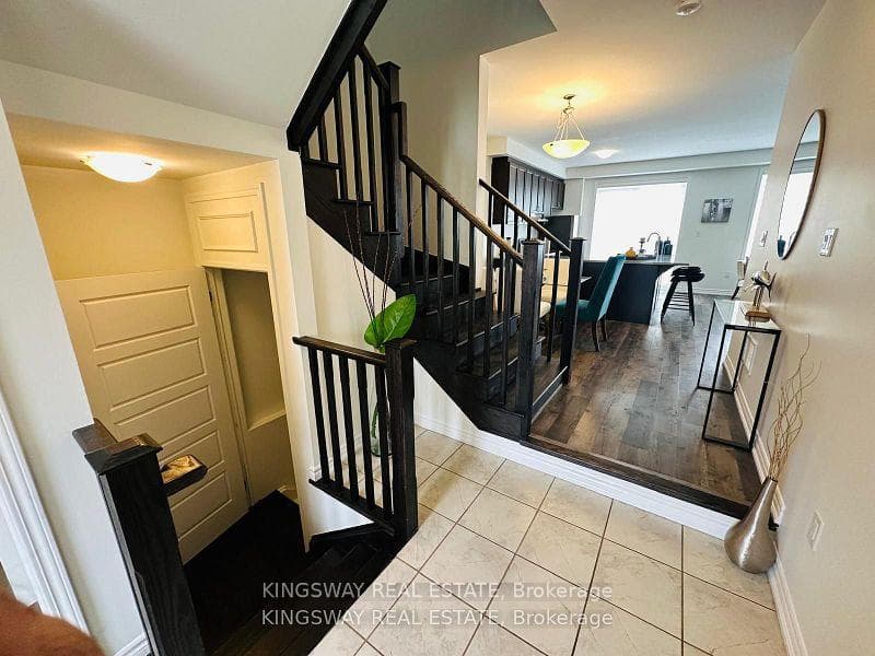 794 Aspen Terrace photo 4