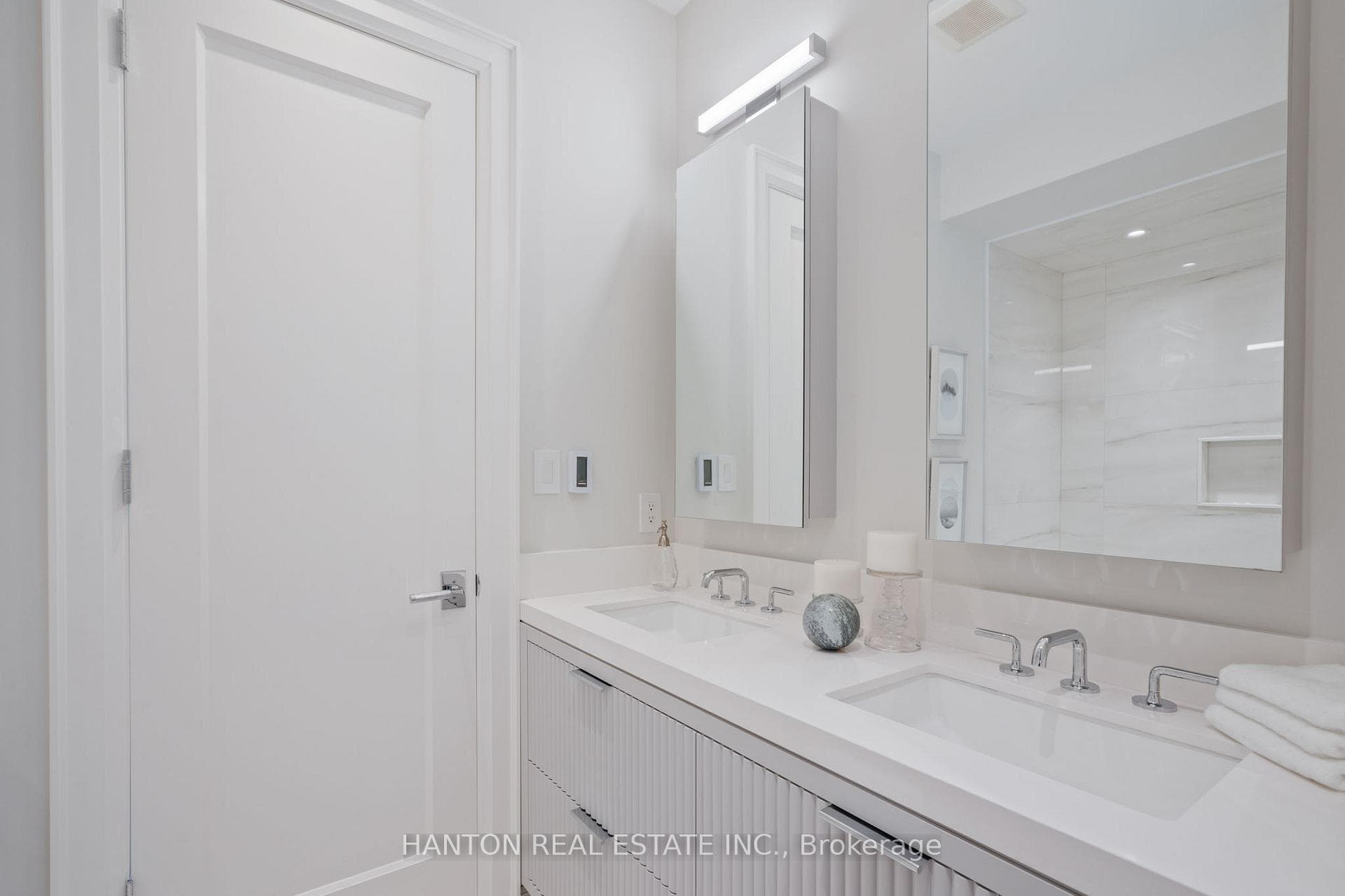 Semi-Ensuite Bath for 2nd and 3rd Bedrooms